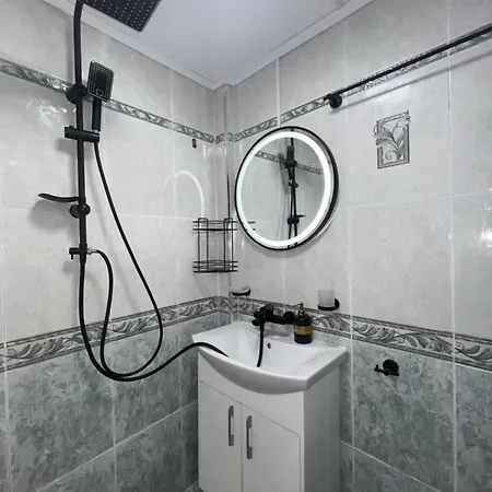 With Parking For Normal To Middle Sized Cars 아파트 *