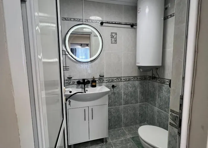 With Parking For Normal To Middle Sized Cars Apartmán Varna